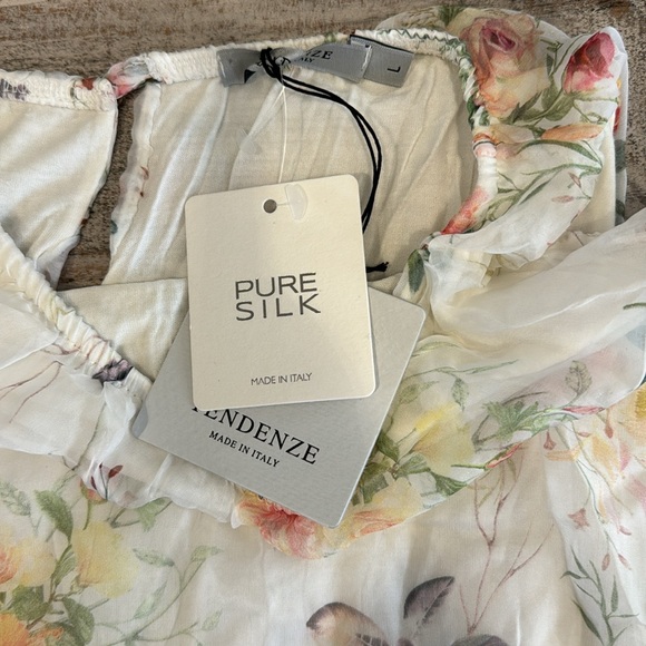 Tendenze Sleeveless Top - Picture 3 of 5